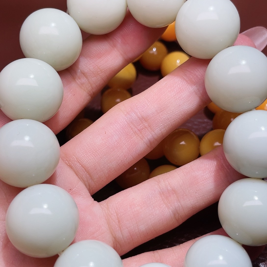 和田玉未镶嵌颈饰时**静