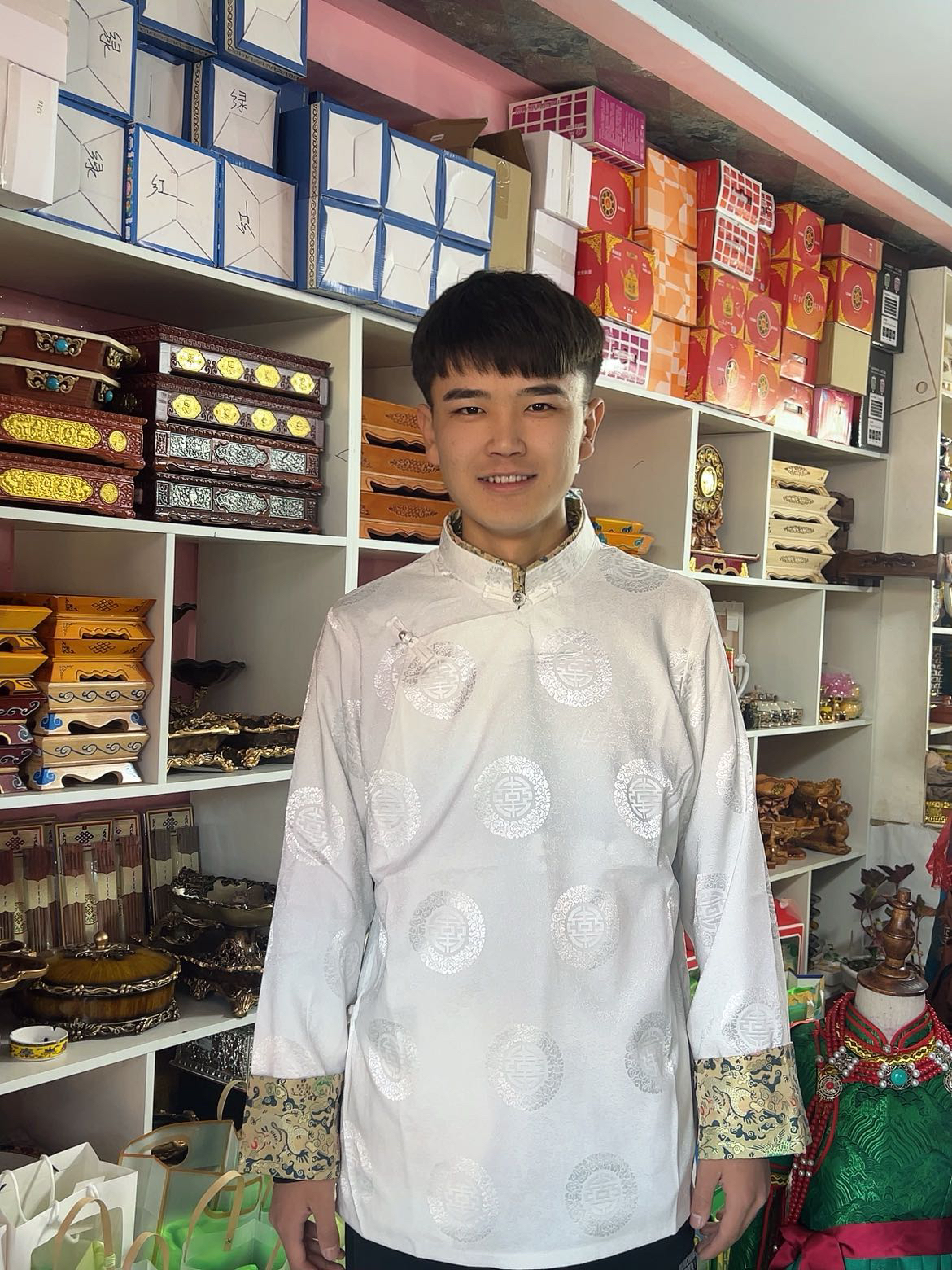 男士上衣蒙古服装（帅哥必备）