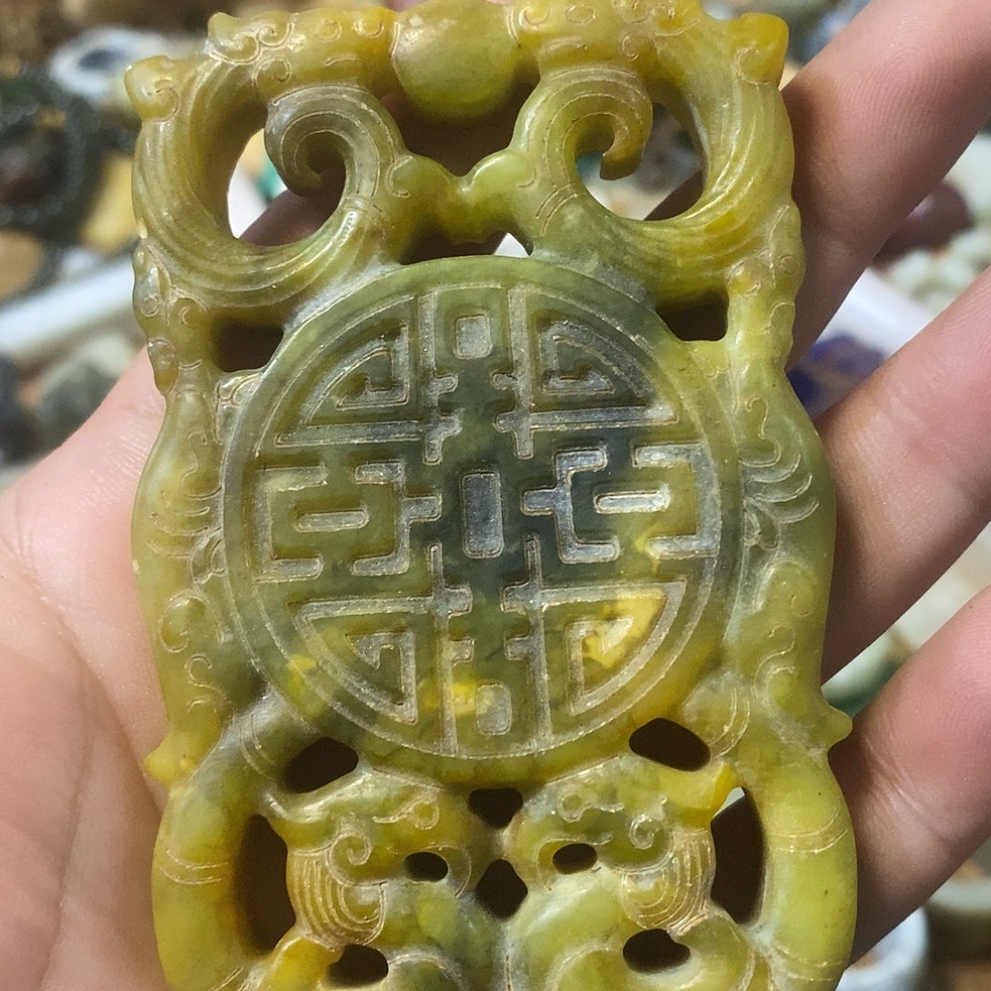 和田玉（糖玉）未镶嵌挂件