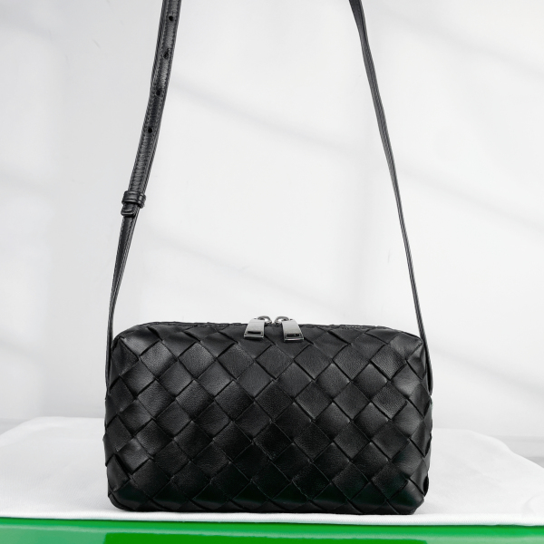 95新/葆蝶家/市场价14900/包包/250307XZ0027