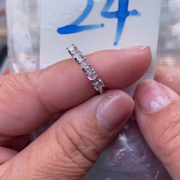 未镶嵌戒指翡翠缅甸