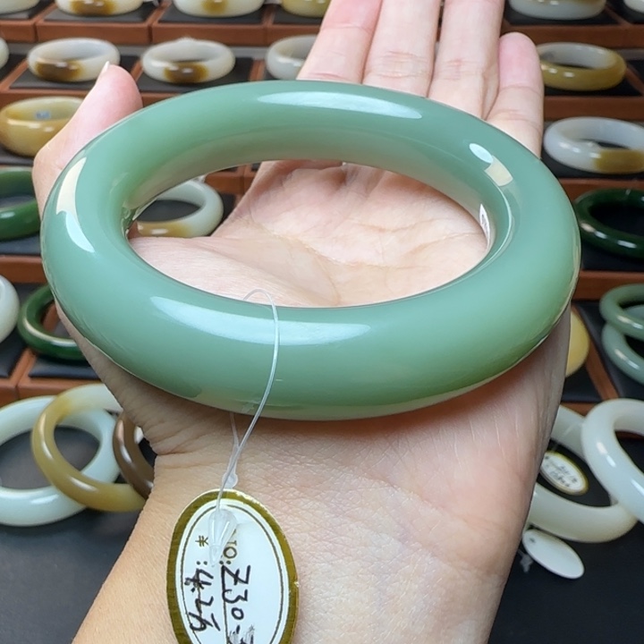 和田玉未镶嵌手镯粉青大胖圆61.4