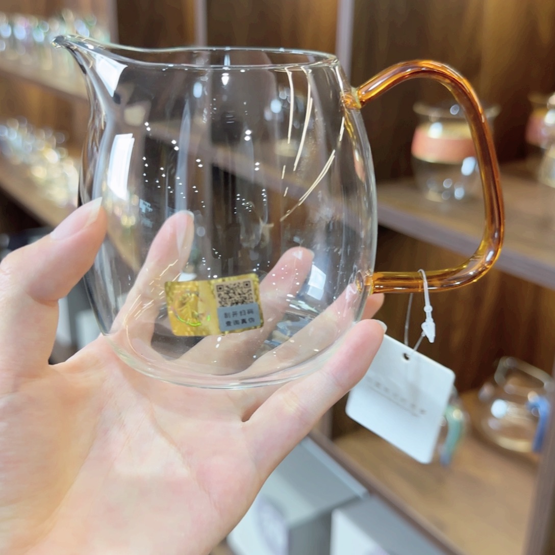 泰然琥珀色公道杯。。。