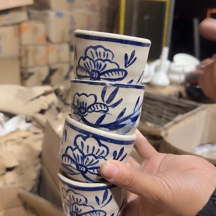 库存微瑕手绘杯子四个