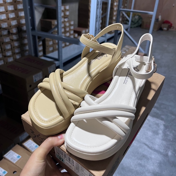 夏款3580厚底简约休闲凉鞋