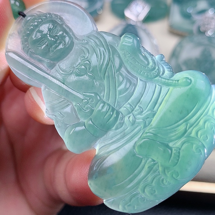 【闪购商品】翡翠颈饰未镶嵌天然翡翠