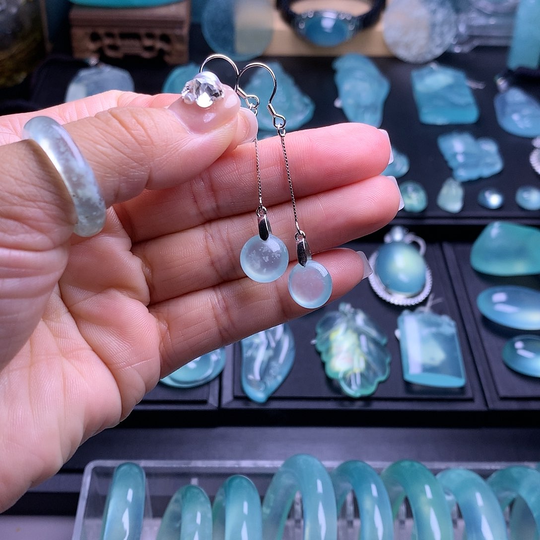 蛇纹石玉耳坠未镶嵌