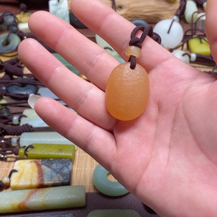 蛇纹石玉挂件未镶嵌