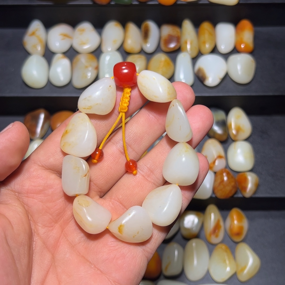 和田玉未镶嵌挂件68克无修