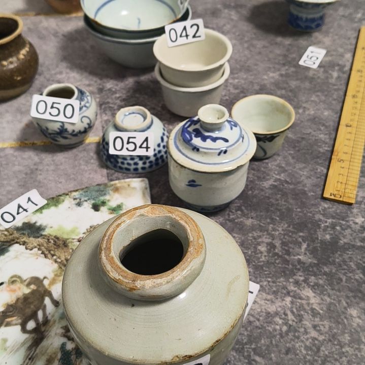 宝盖头青秞小梅瓶