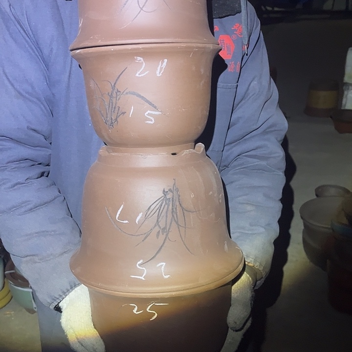 紫砂花盆紫砂花盆和小