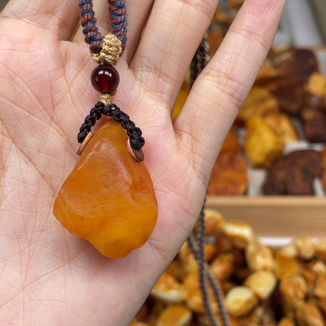 琥珀珠宝奇石未镶嵌