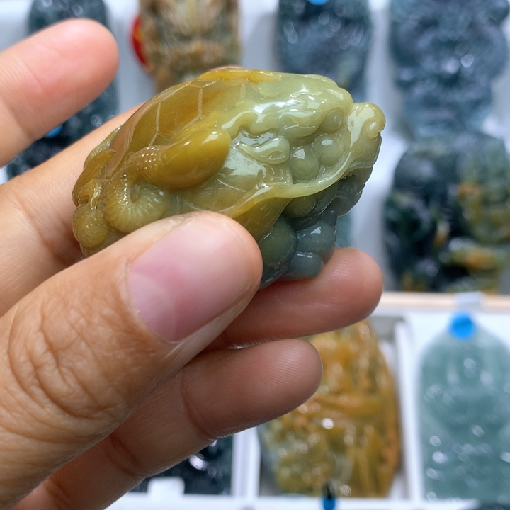 翡翠吊坠(不含链)未镶嵌