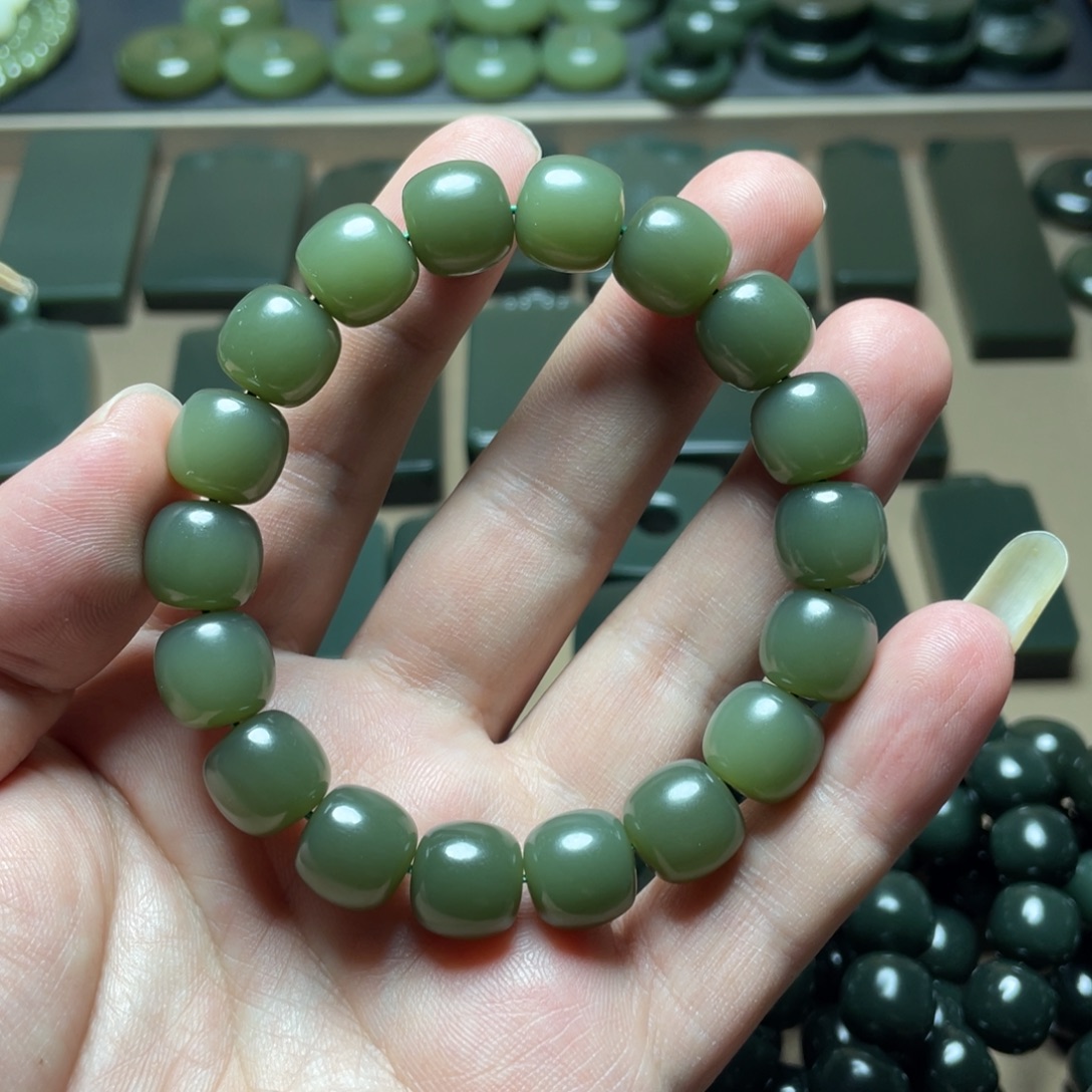 和田玉未镶嵌手链