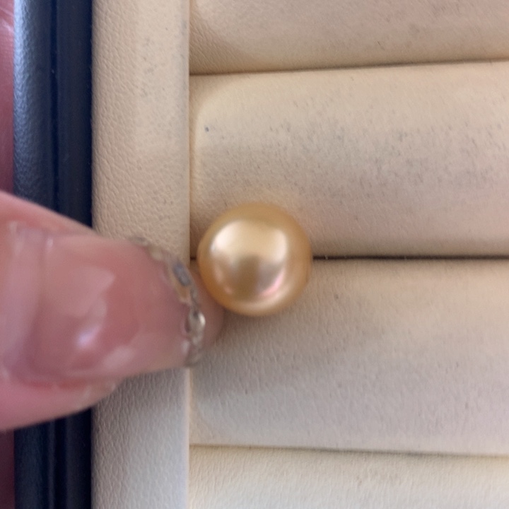 颈饰18K金镶嵌海水珍珠