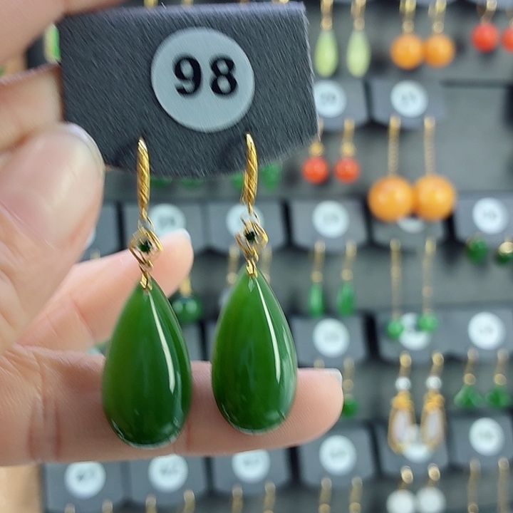 和田玉18K金镶嵌耳饰