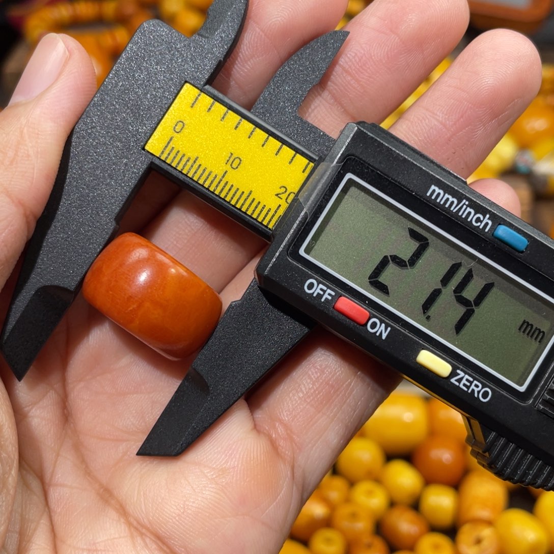 蜜蜡未镶嵌裸石墩子