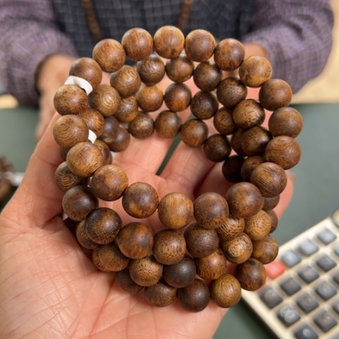 沉香手串白棋9克卡1.1多样性发1条