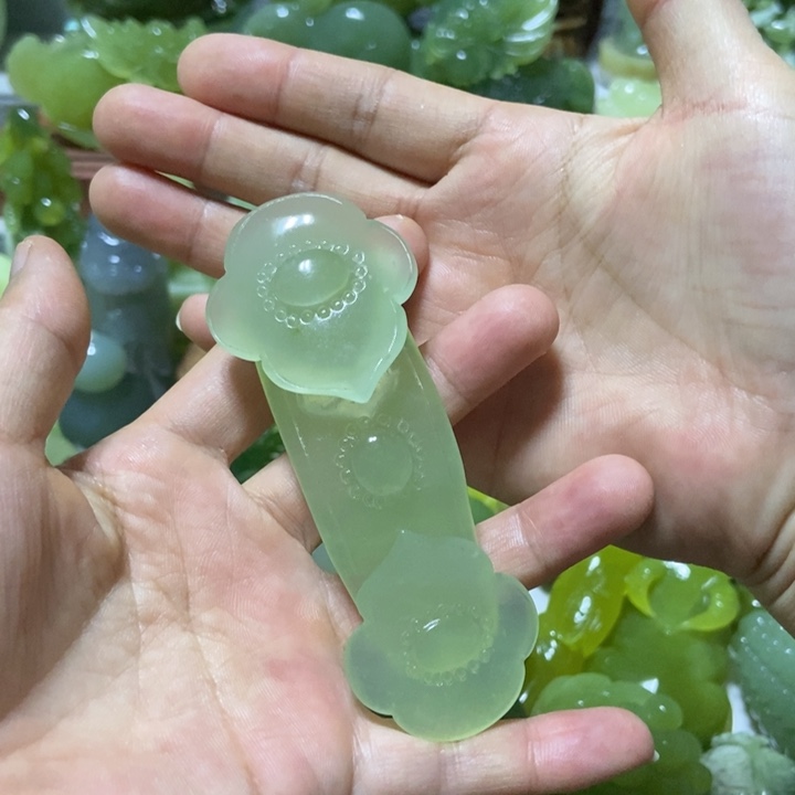 【闪购商品】未镶嵌蛇纹石玉把件奔***瓶