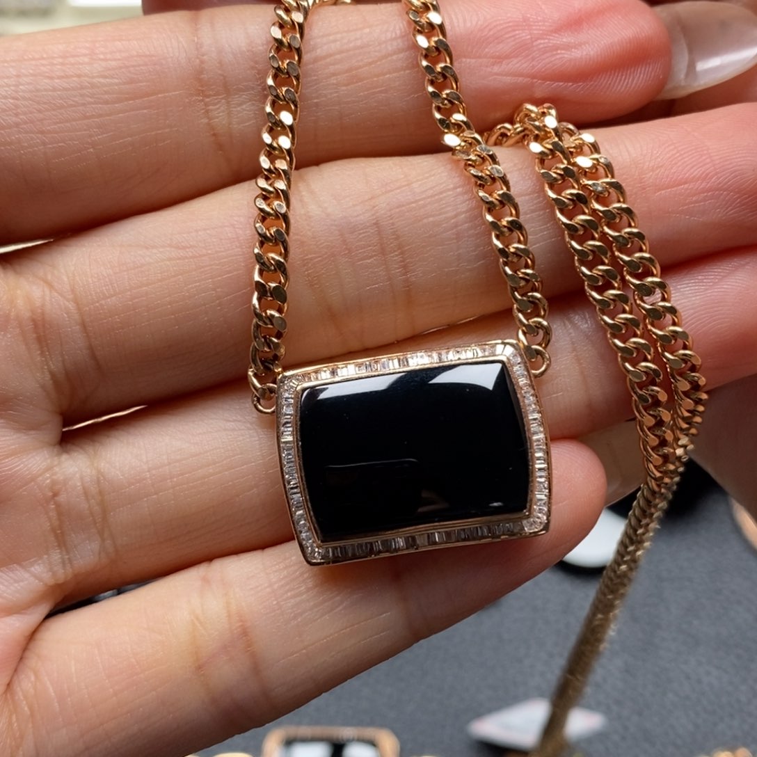 翡翠颈饰18K金镶嵌淡*~马鞍