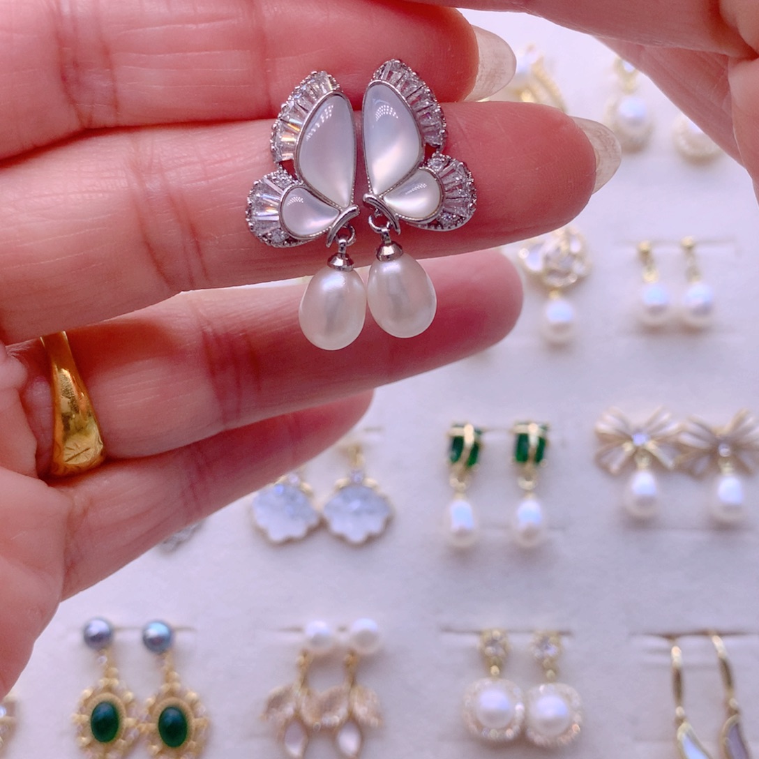 淡水珍珠合金耳饰