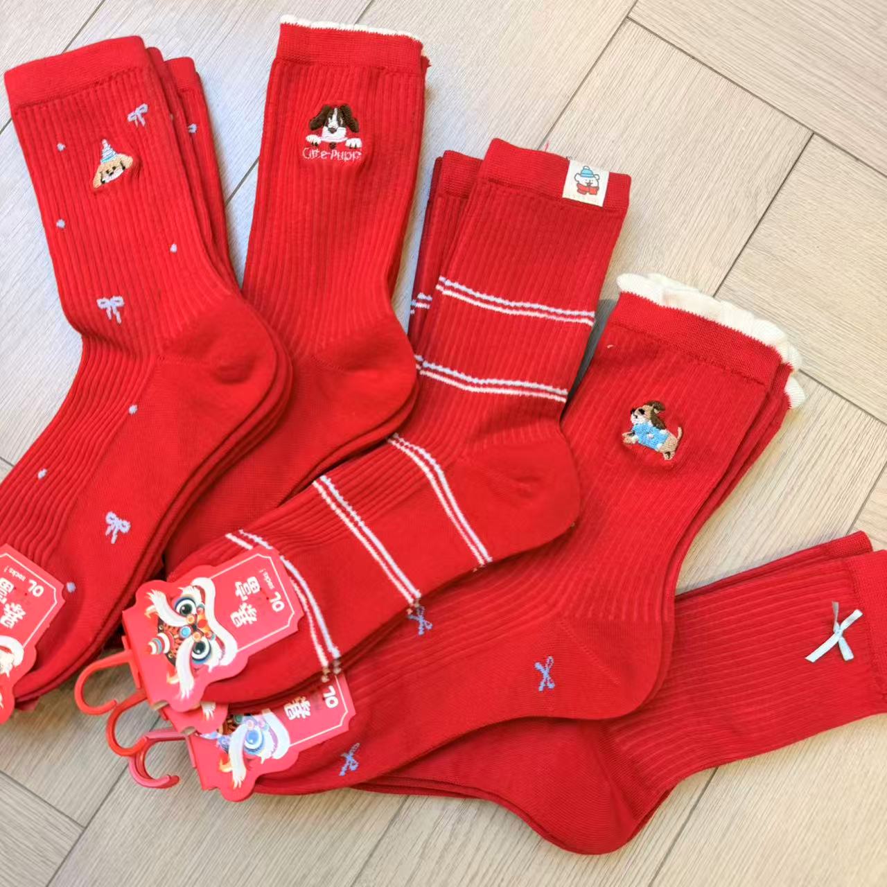 【WJ】   英 7083-4  红色袜子（十双一组图案不指定）