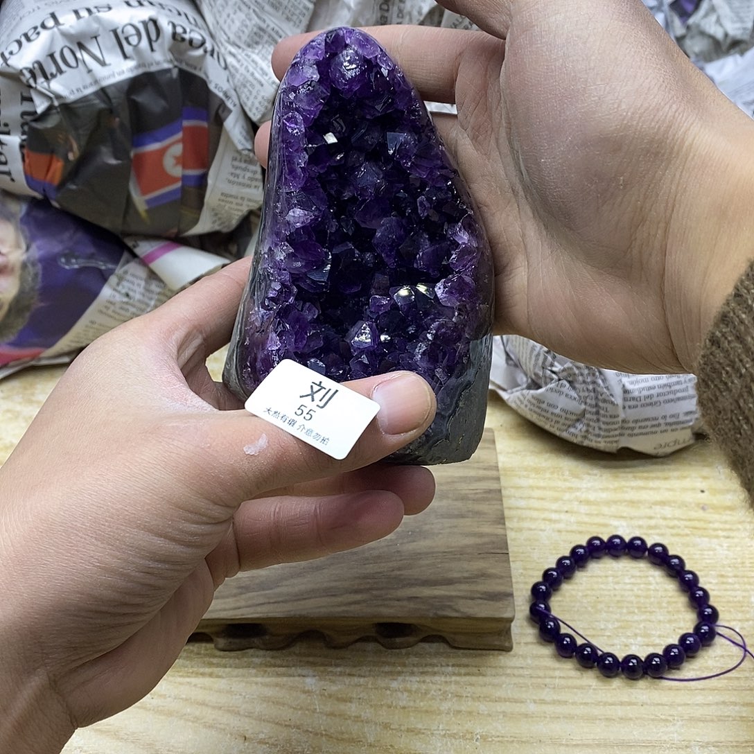 未镶嵌水晶珠宝半成品