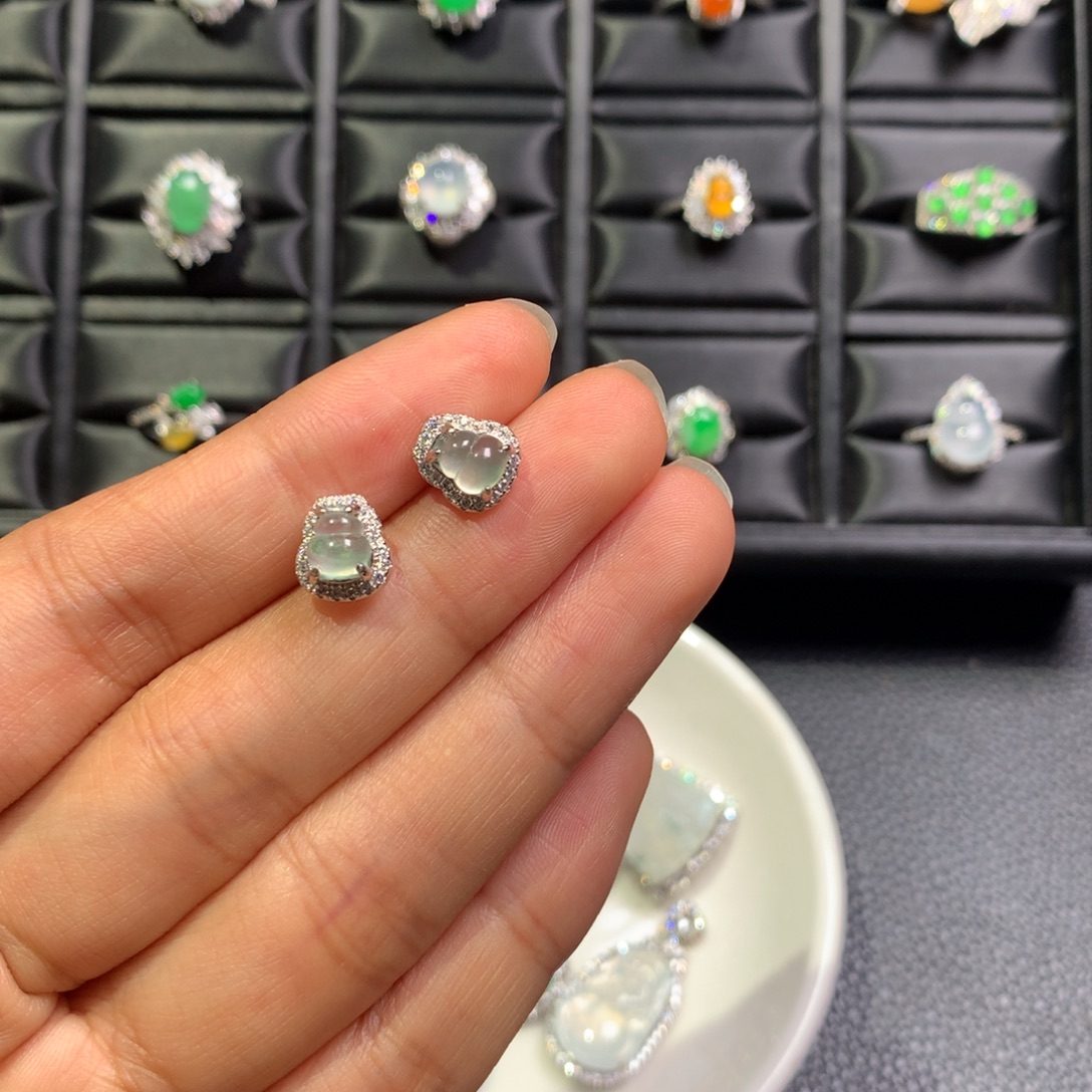 ****&翡翠银S925镶嵌耳饰