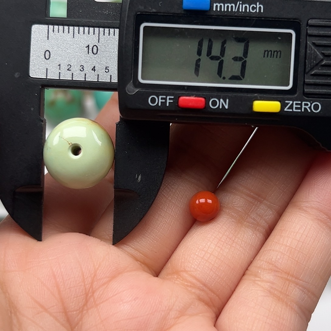 南红玛瑙未镶嵌珠宝奇石