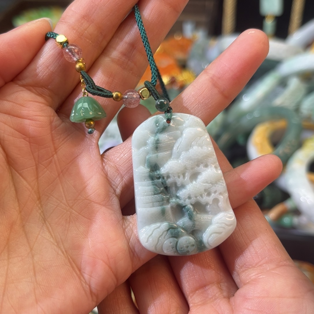 翡翠颈饰未镶嵌待编款