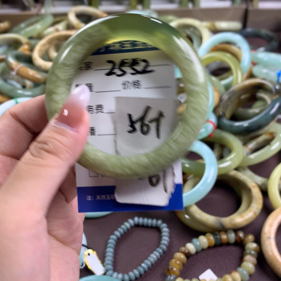 蛇纹石玉未镶嵌手镯2552