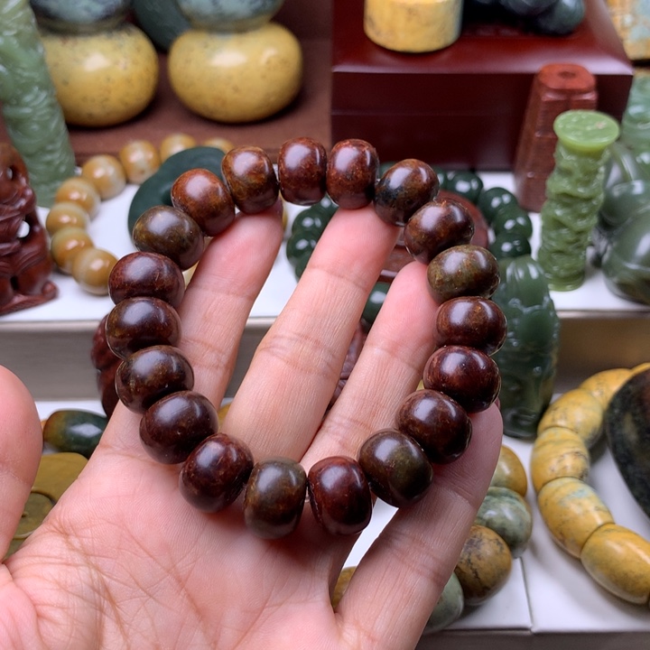 岫岩河磨玉（透闪石质玉）手链未镶嵌咕*白