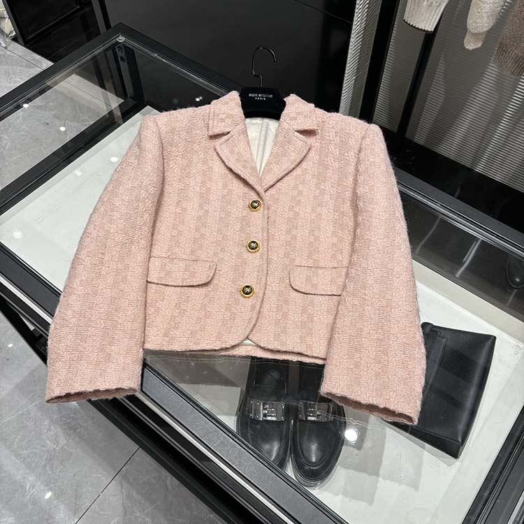 25年秋季新款 法式气质减龄衬衫领金扣百搭休闲粉色外套-25Y1607