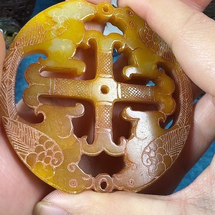 和田玉（糖玉）未镶嵌挂件