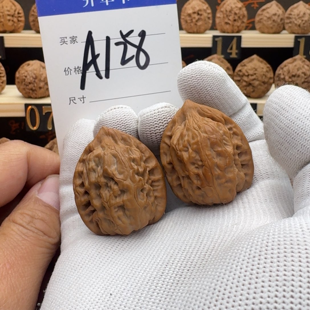 核桃手串/手链文玩核桃野生鸡心