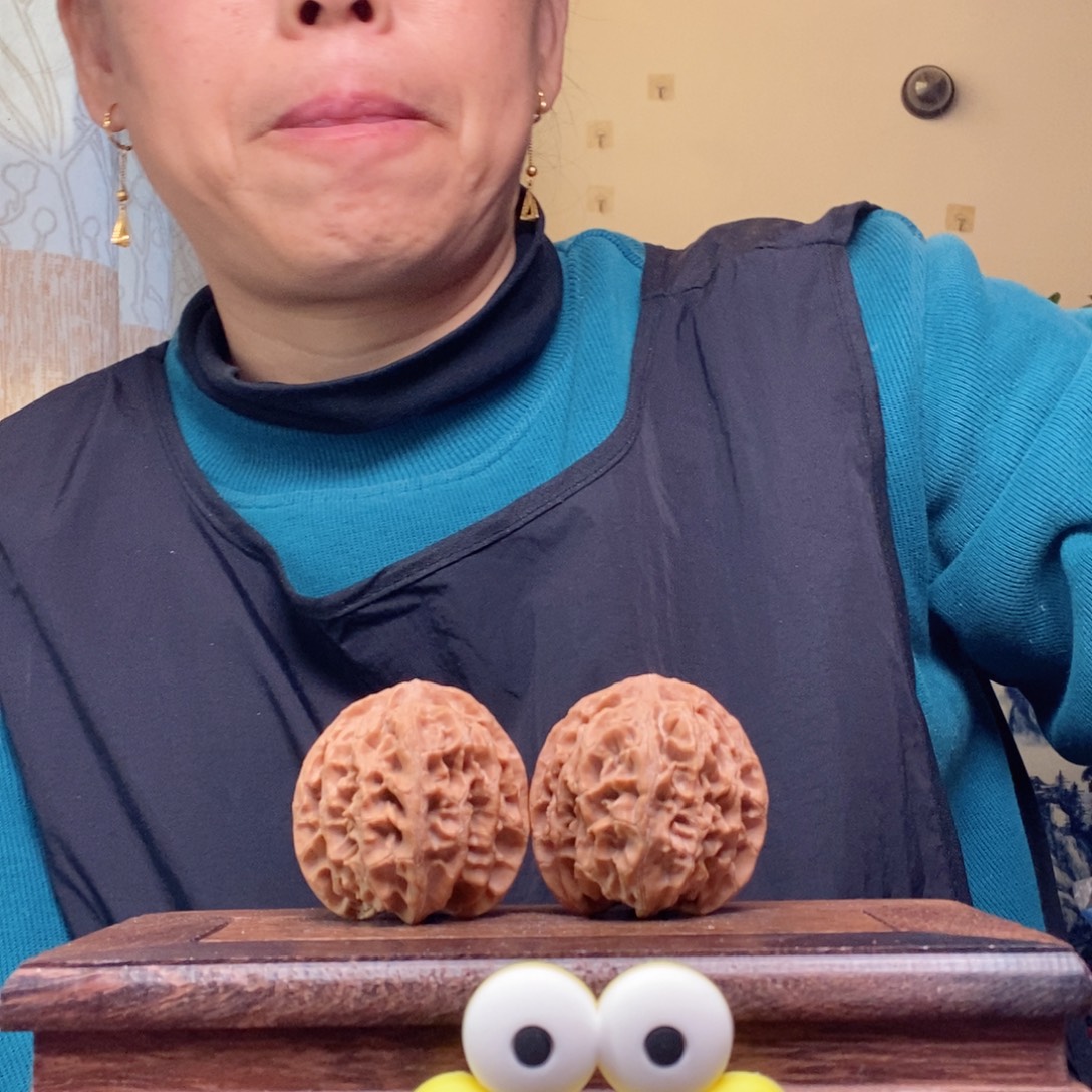 周***長文玩核桃吊坠苹果