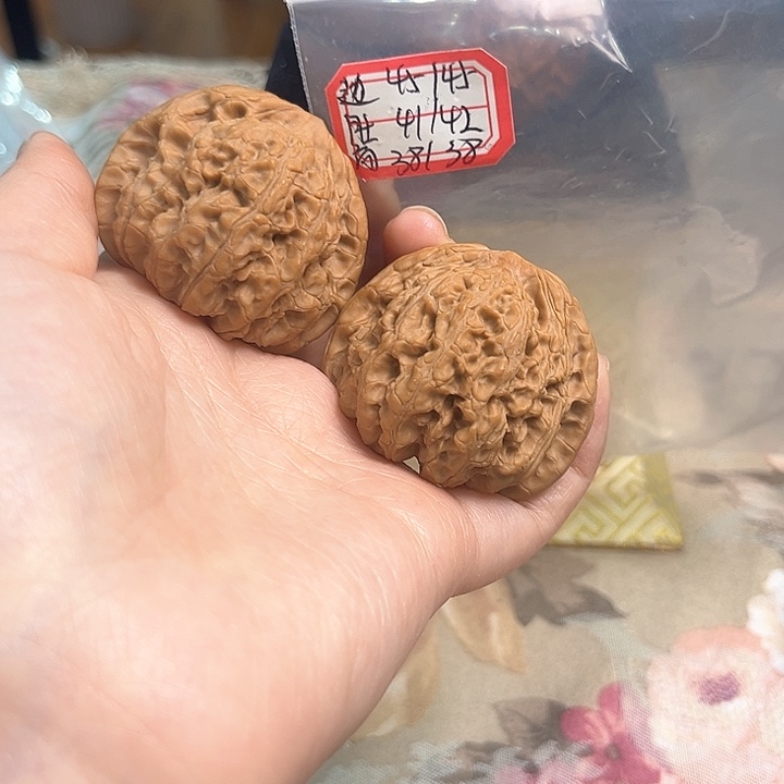 文玩核桃把件兴隆狮子头
