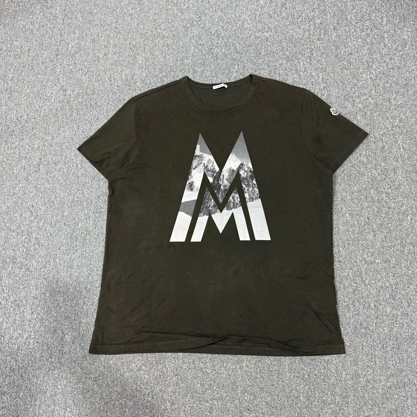 99新 MONCLER 18936055 Moncler 墨绿色胸前logo短袖 XXXL码95新