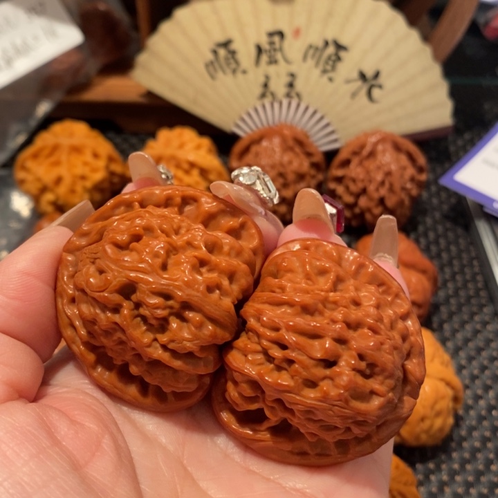 文玩核桃吊坠43白狮子536