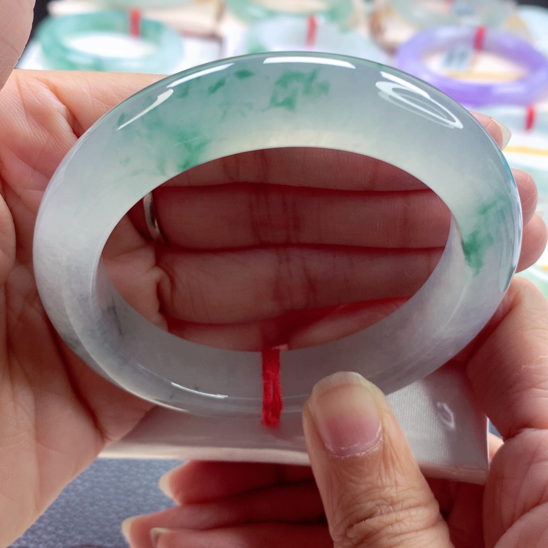 翡翠手镯未镶嵌56.7炸光飘花毕业超值A