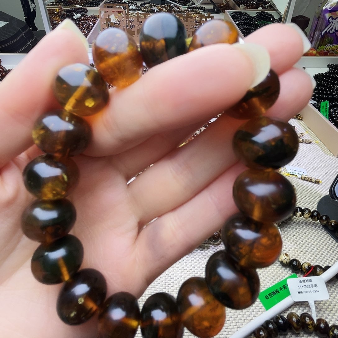 琥珀未镶嵌裸石15