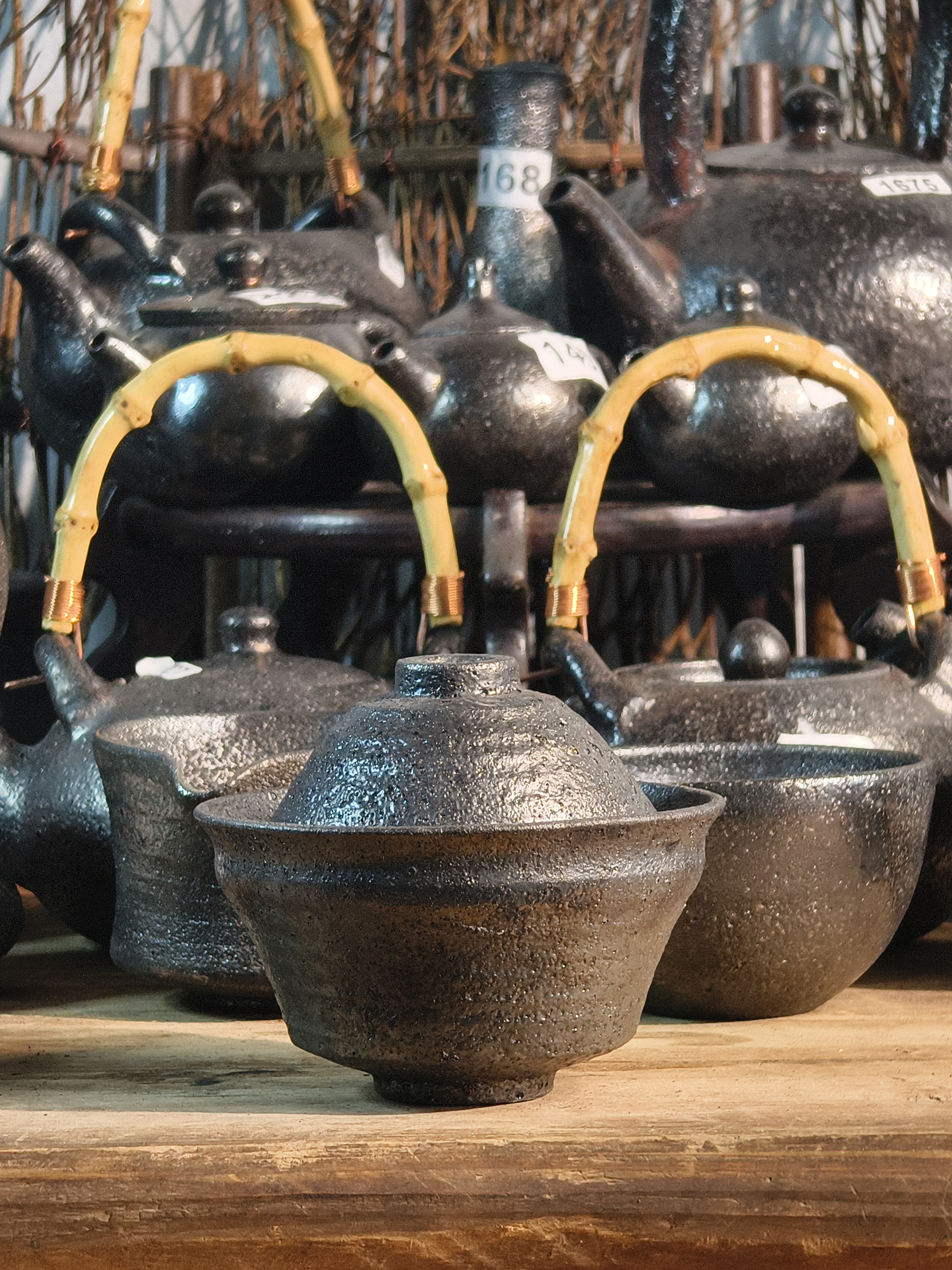 荥经黑砂鑫山烧盖碗