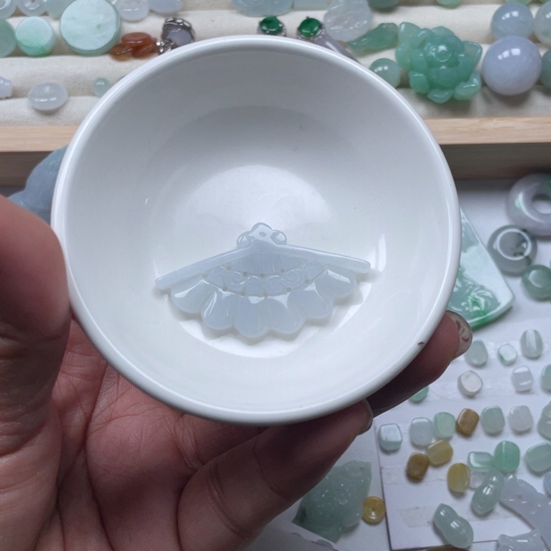 翡翠颈饰未镶嵌88888888