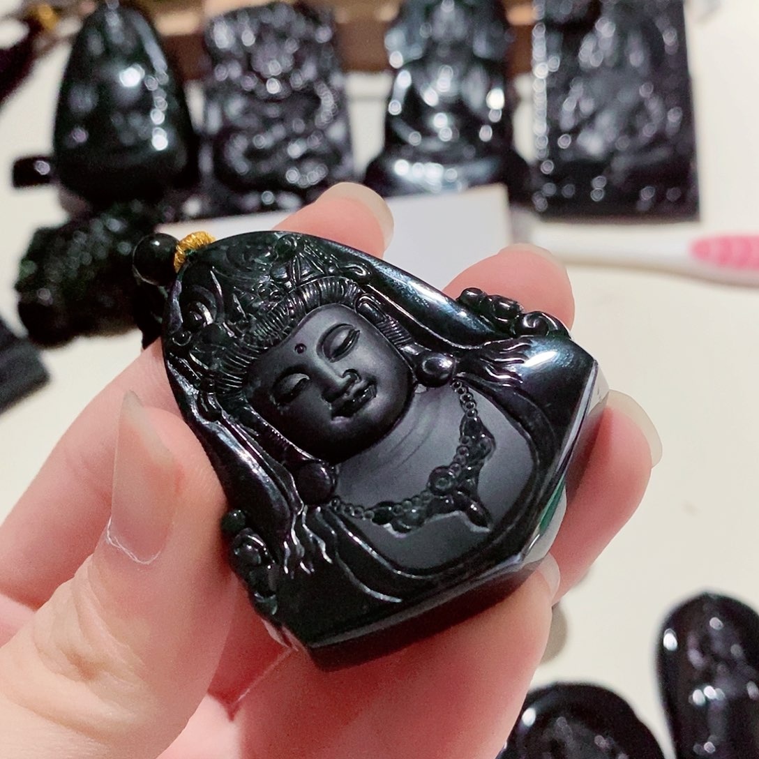 翡翠颈饰未镶嵌翡翠a