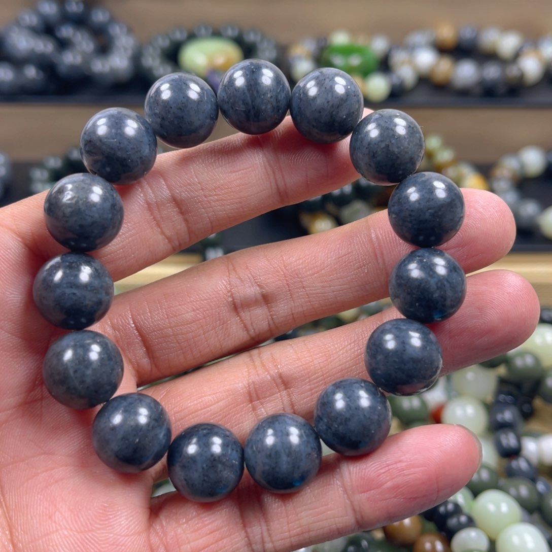 和田玉手串未镶嵌