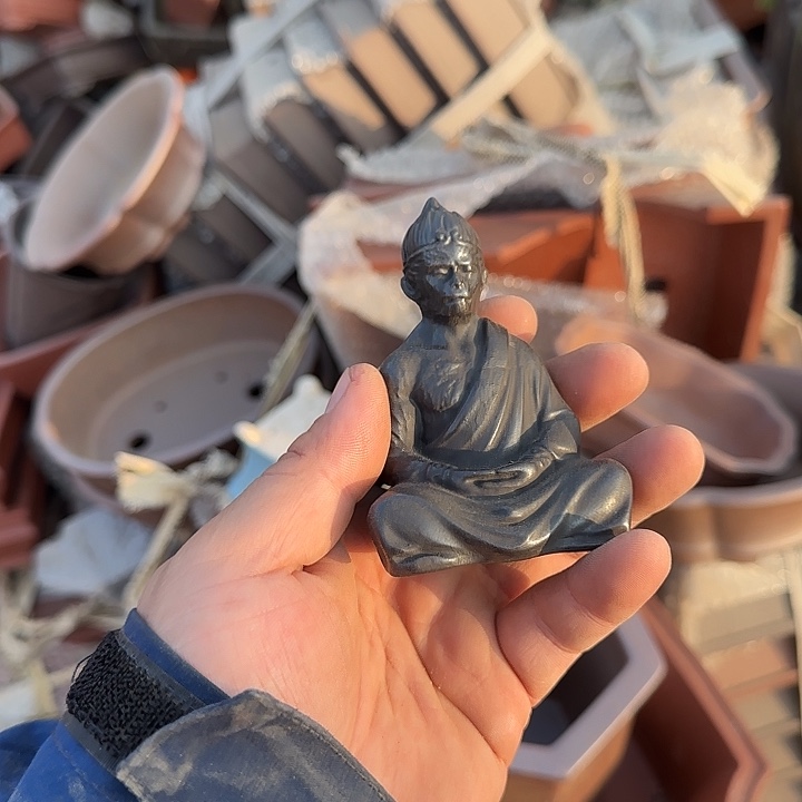 在这片美丽之乡上海举办画展是非常成功且很