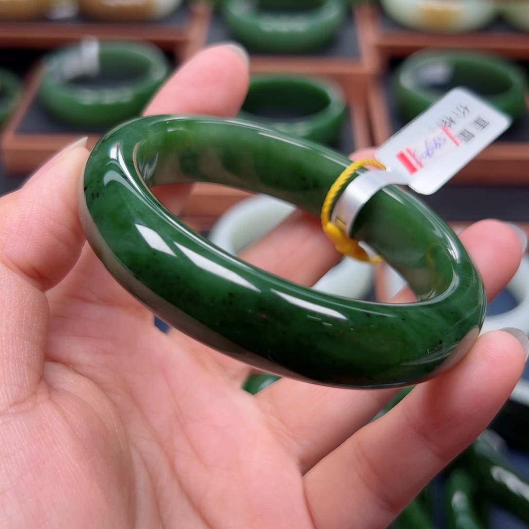 未镶嵌手镯和田玉（糖玉）