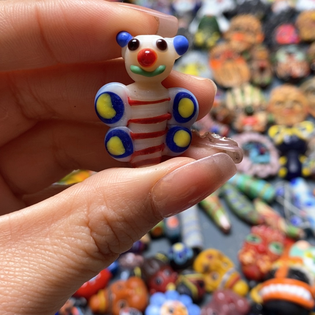 琉璃颈饰印度尼西亚蝴蝶