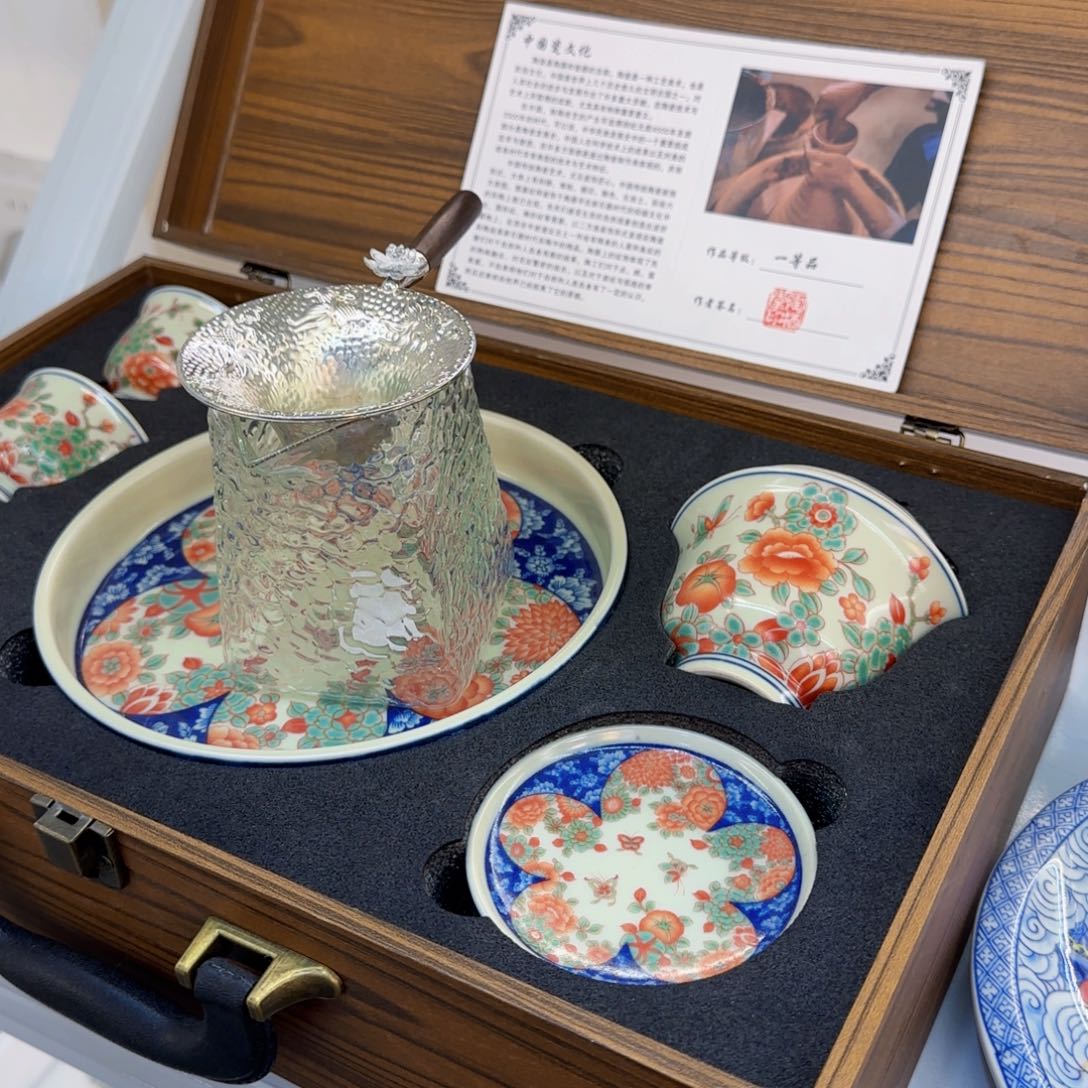 这些盖碗真好看！！！