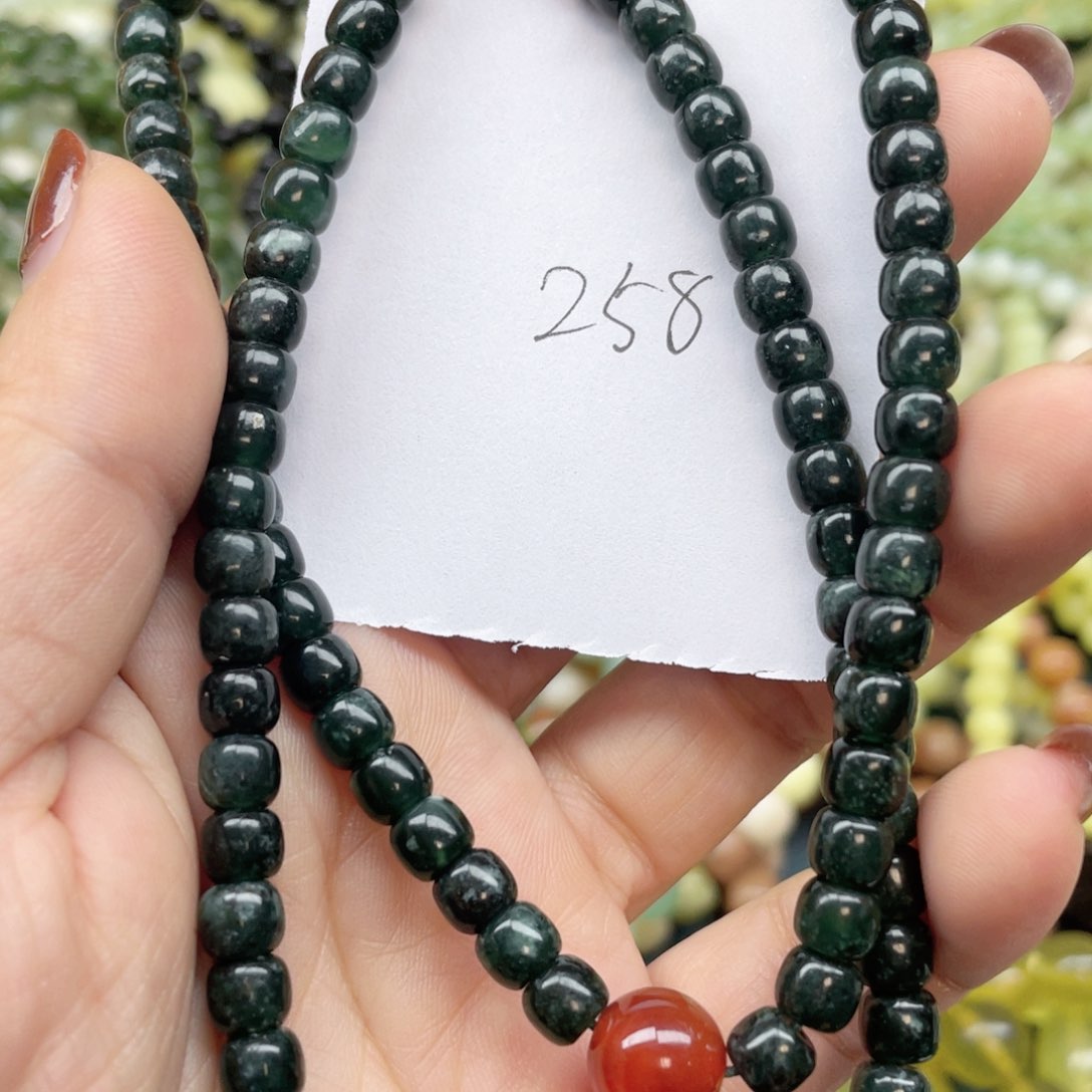 未镶嵌蛇纹石玉手链Z****G